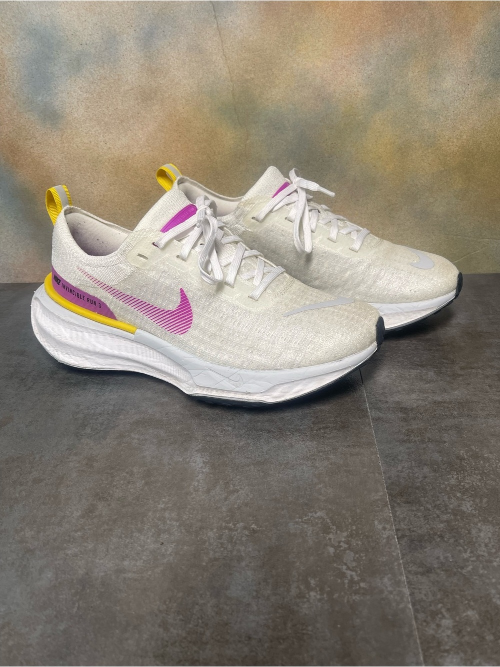 Nike ZoomX Invincible Run 3 Women’s White/Purple Sneakers Size 8.5 - Picture 3 of 16